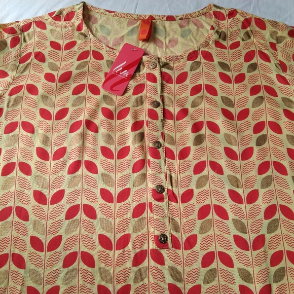 (RESERVED)UK XL size Straight Kurtha with 3/4 sleeve - Picture 5 of 7